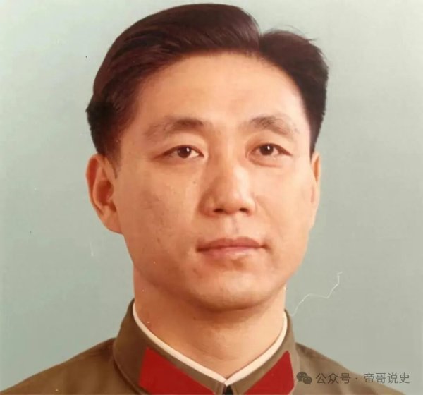 王洪文被判无期徒刑后，妻子每年都来监狱看他：我不离婚，我要等他