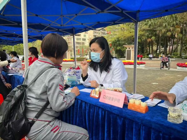 从小需求到大温暖! 博罗市民在春雨中赶“雷锋集市”